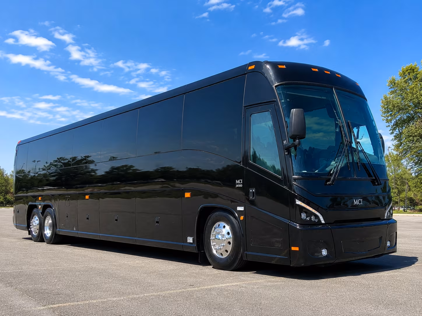 busrentaldubuque com puts every bus type and price point in one place for your wedding day