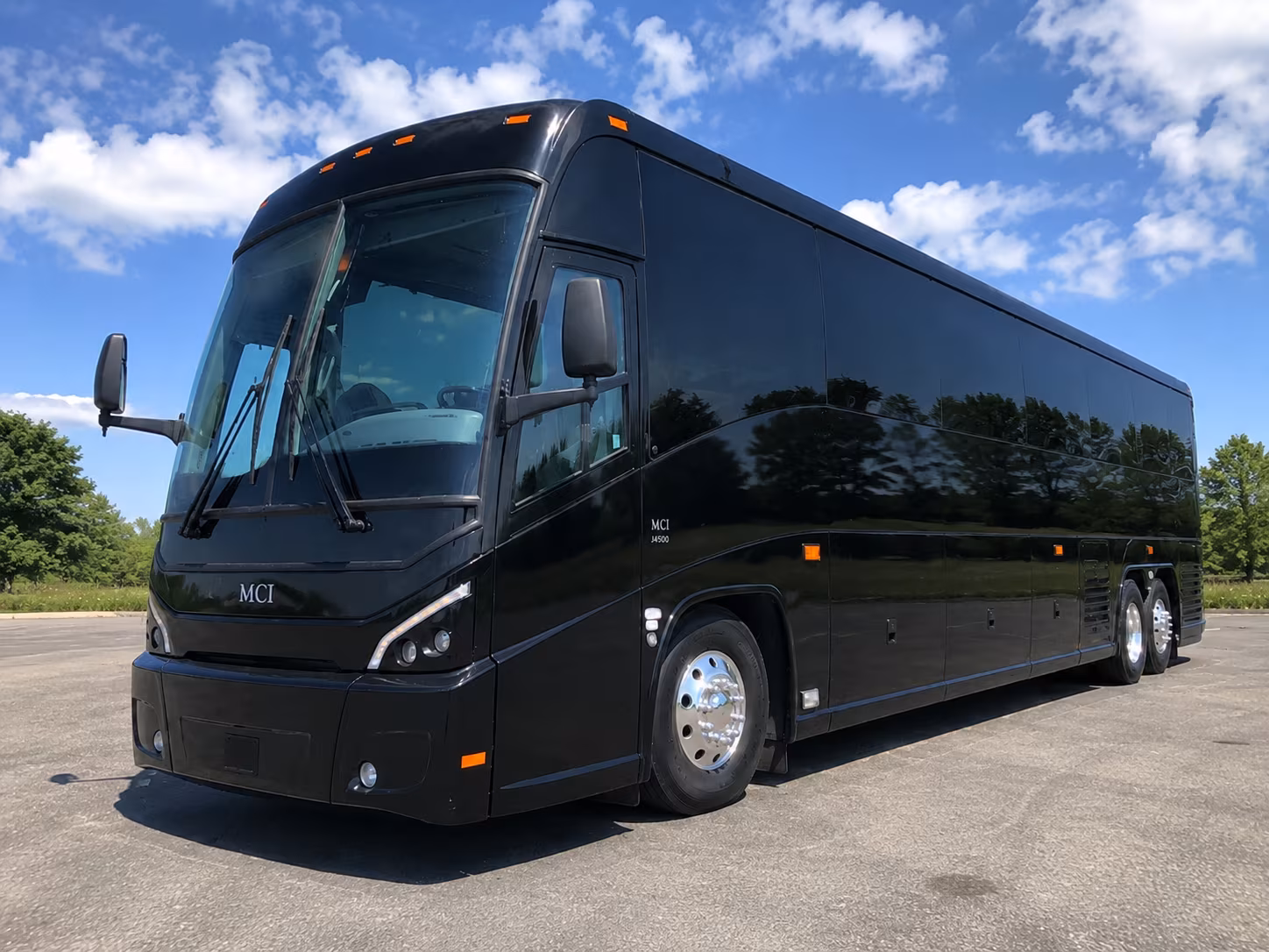 choosing the right bus size for a dubuque wedding is easy with busrentaldubuque com