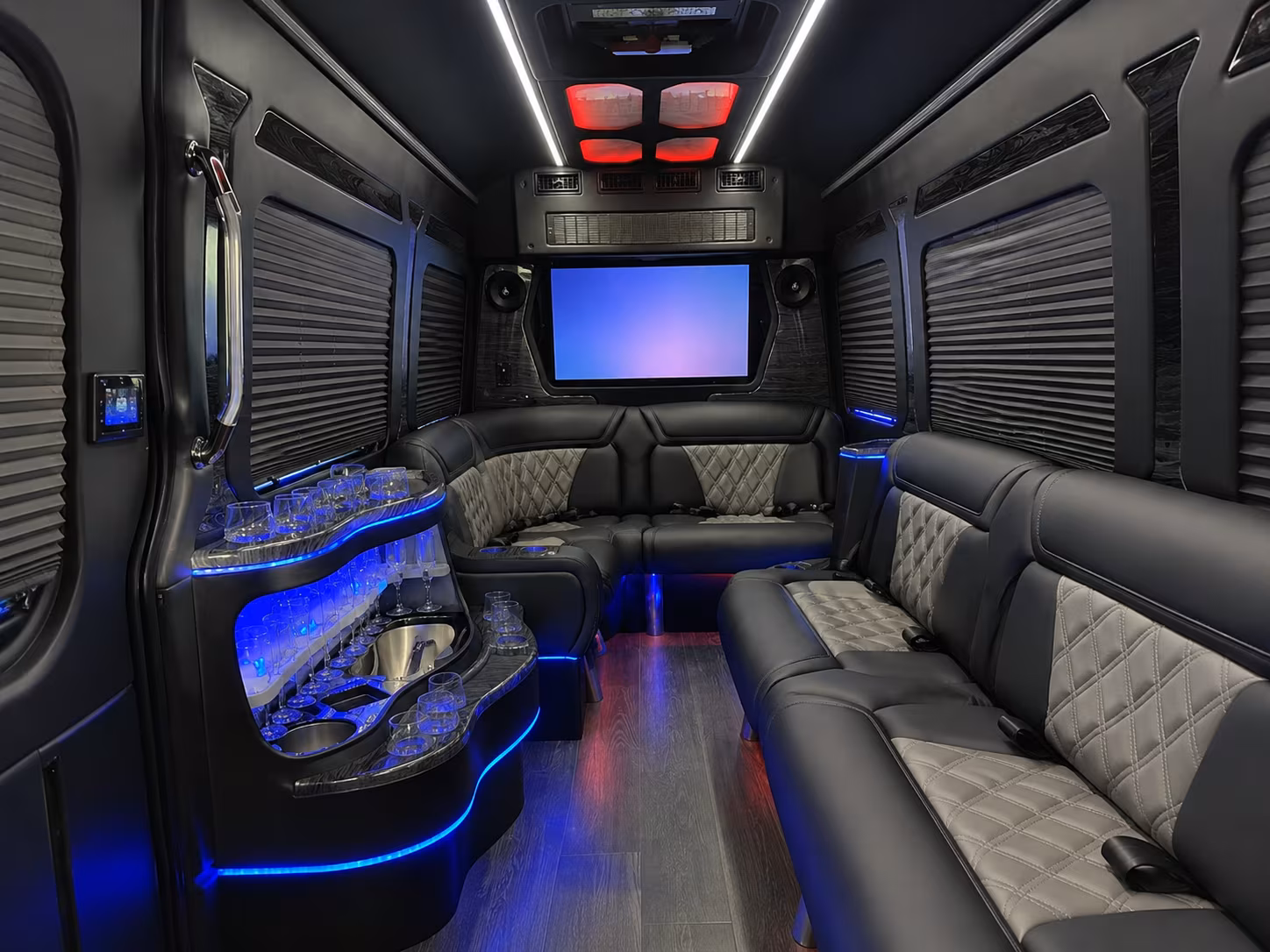 prom graduation and special night concert buses for dubuque groups