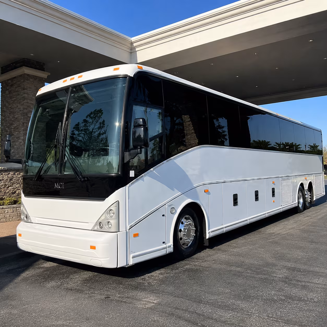 shuttle buses from dubuque to cedar rapids eastern iowa airport cid